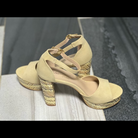 Heels - Picture 3 of 5